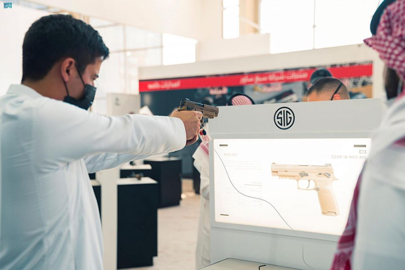 بدء بيع الأسلحة في منصة نادي الصقور السعودي الإلكترونية