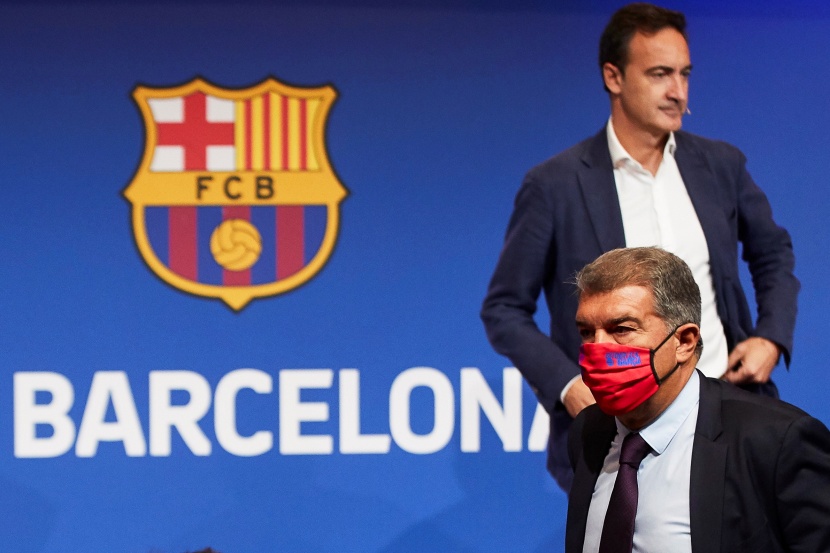ريفيرتر: برشلونة مفلس حسابيا