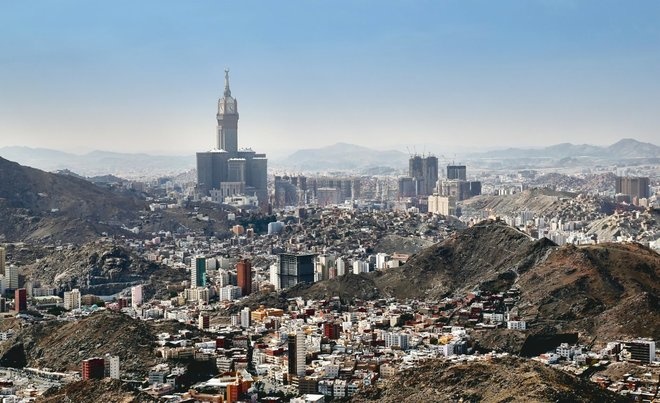أمانة العاصمة المقدسة تبحث مع "أرامكو" مبادرة المطابخ السحابية
