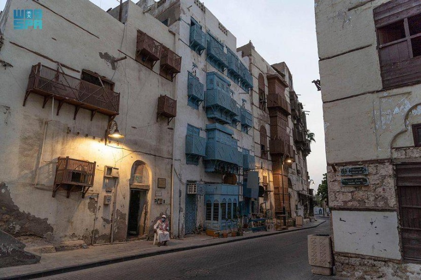 «جدة التاريخية» تجذب العالم بأنشطتها السياحية