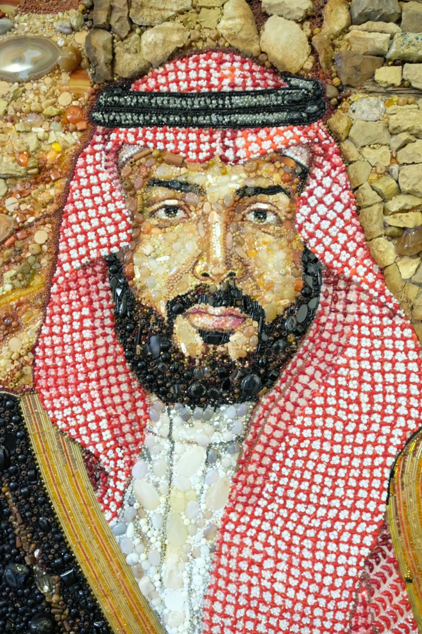 "همة جبل" .. لوحة فنية رسمتها أيدٍ سعودية بأكثر من مليوني قطعة