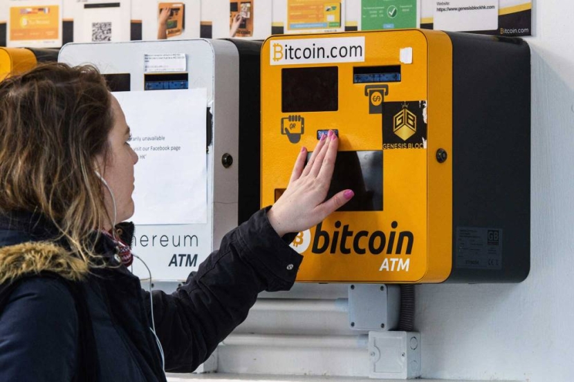 بعد خسائر قاسية .. أكبر أصول العالم الرقمية تتعافى إلى 49 ألف دولار