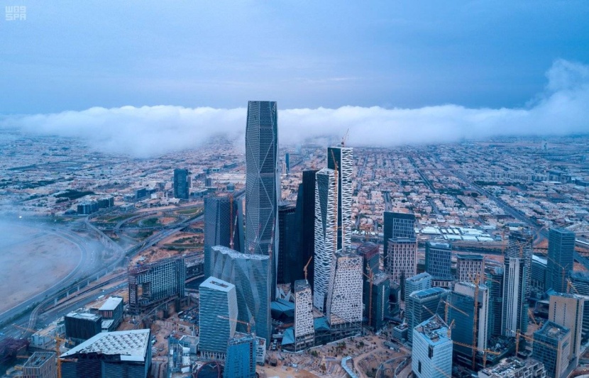 المملكة والإمارات تستحوذان على 58 % من قيم المشاريع الأجنبية الجديدة عربيا