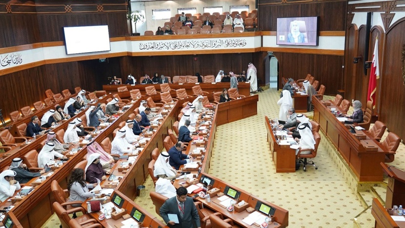 البرلمان البحريني يوافق على زيادة ضريبة القيمة المضافة إلى 10%