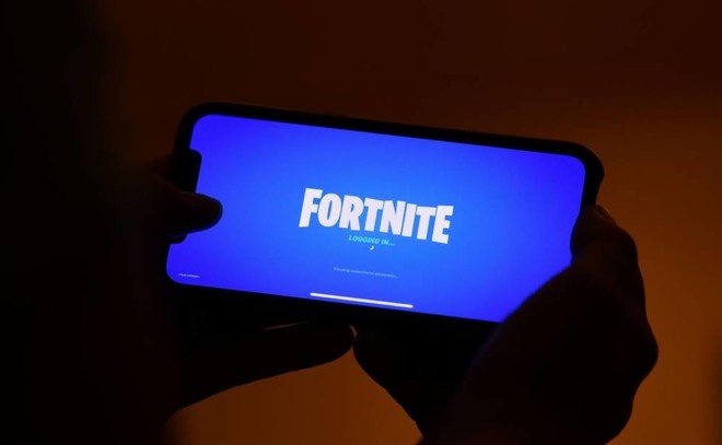 بعد حظرها .. "فورت نايت" تعود إلى أجهزة "آبل" عبر حل بديل