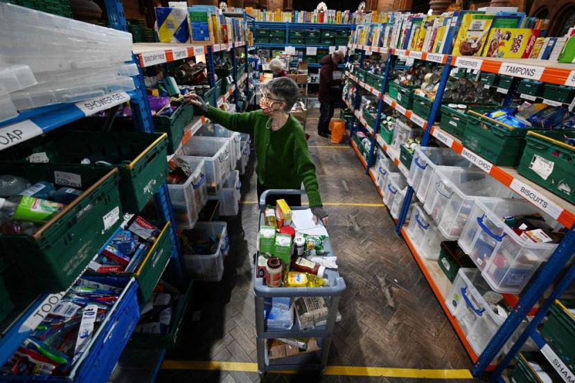 البريطانيون يلجأون إلى بنوك الطعام بعد الارتفاع الحاد للأسعار