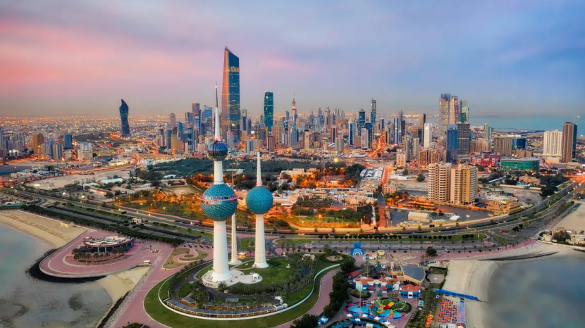 الكويت تتوقع تراجع العجز 74% في 2022-2023
