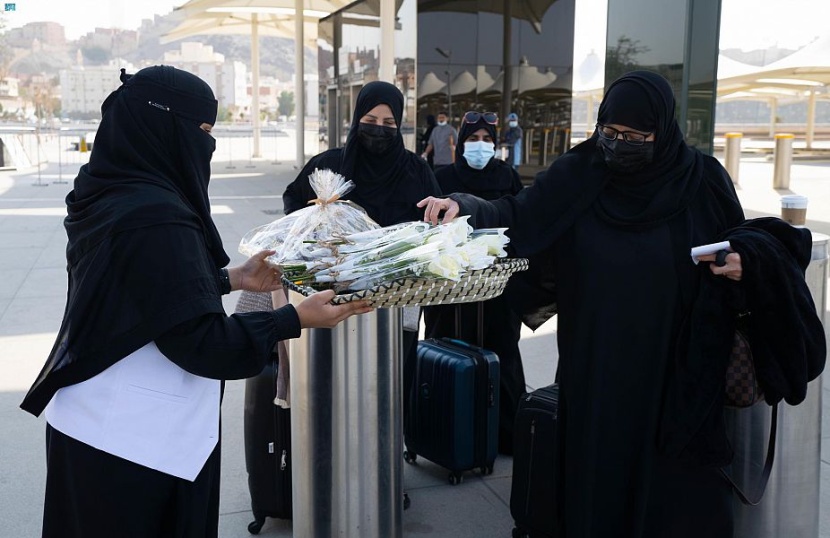 إطلاق التشغيل التجريبي لمشروع النقل العام للحافلات في مكة