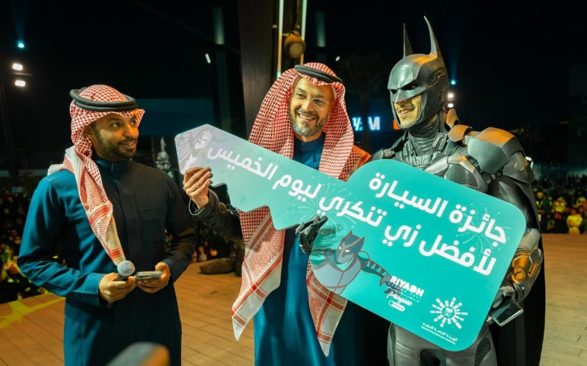 شخصيتا باتمان وجون سنو تفوزان بالجوائز الكبرى لمهرجان التنكر في موسم الرياض
