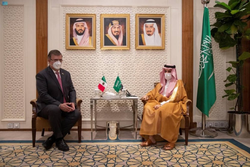 مناقشة أبرز التطورات على الساحتين الإقليمية والدولية