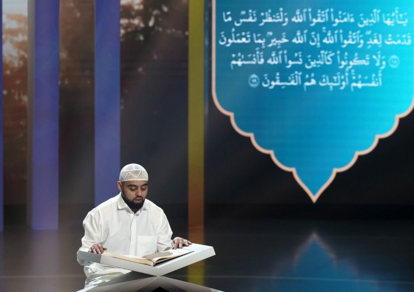 مدافع أرسنال الإنجليزي أول المتأهلين لنهائي المسابقة العالمية "عطر الكلام"