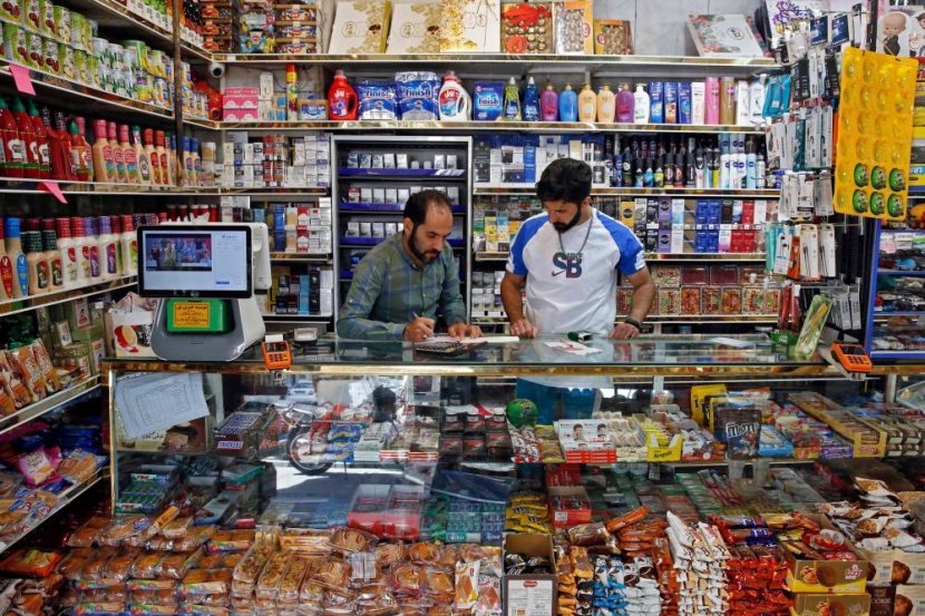 أسعار الغذاء تشعل الاحتجاجات في إيران .. ارتفاعات صادمة وتهافت على التخزين