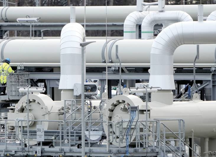 تراجع أسعار الغاز في أوروبا بدعم خطة سداد الشركات مستحقات روسيا