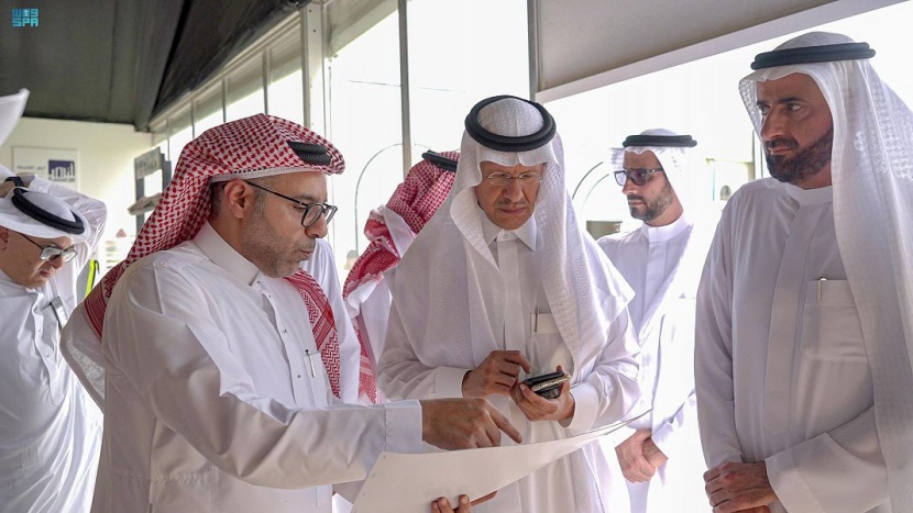 وزيرا الطاقة والحج يتفقدان المشاريع الكهربائية في المشاعر المقدسة