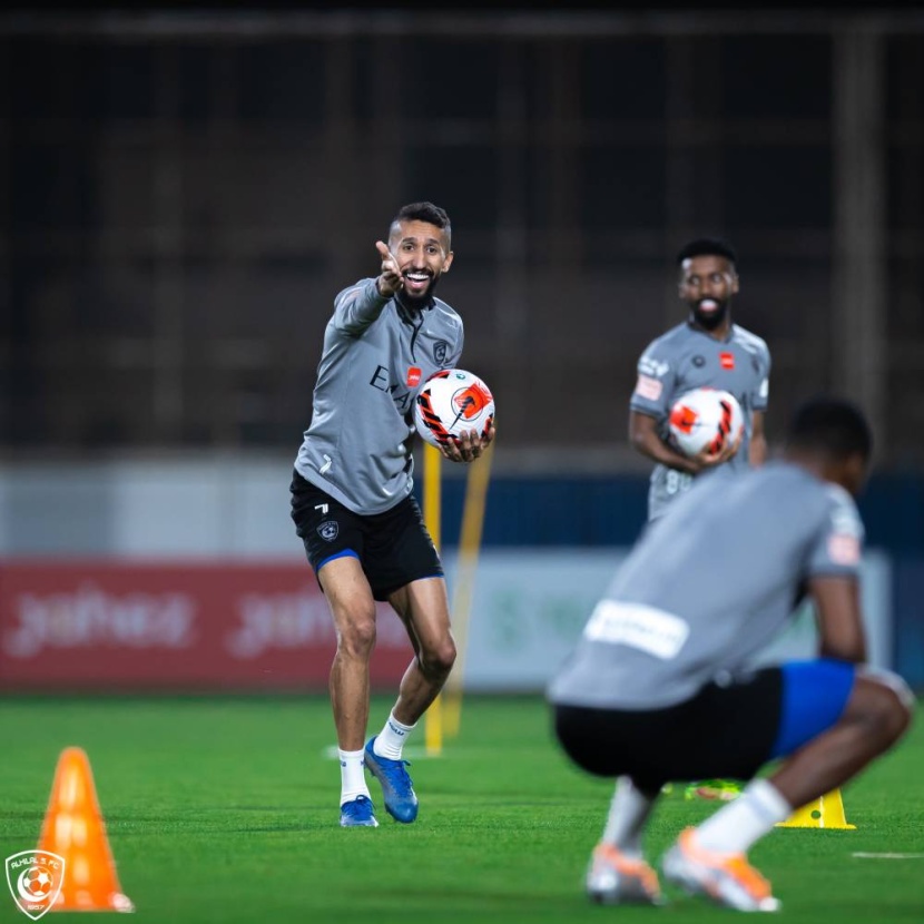 الهلال والفيحاء .. الفارق 200 مليون ريال