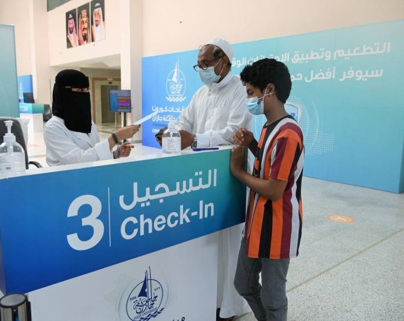 انخفاض إصابات وحالات كورونا الحرجة في المملكة