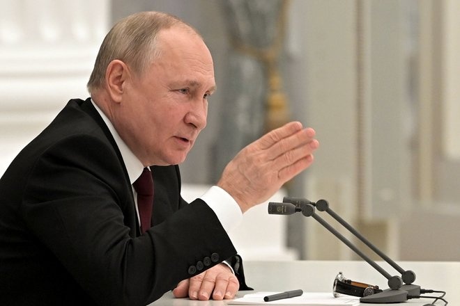 بوتين يطالب الحكومة بإنهاء التبعيّة التكنولوجية للخارج وتحقيق السيادة التكنولوجية