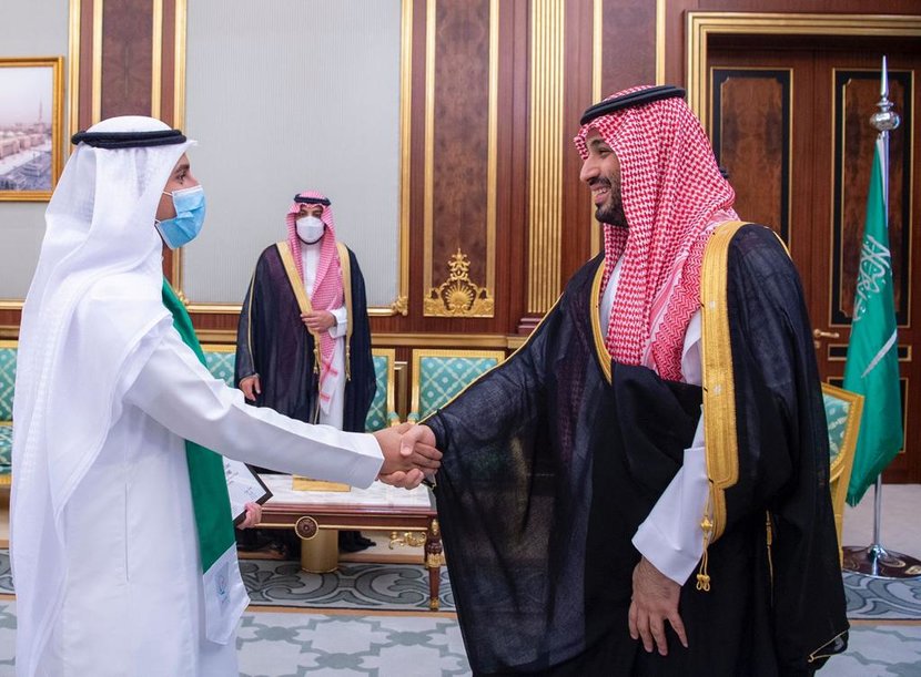 ولي العهد يستقبل الطلبة الفائزين في معرض آيسف 2022