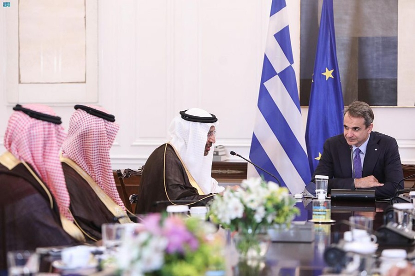الفالح يبحث فرص توسيع الشراكات الاستثمارية للقطاع الخاص في السعودية واليونان