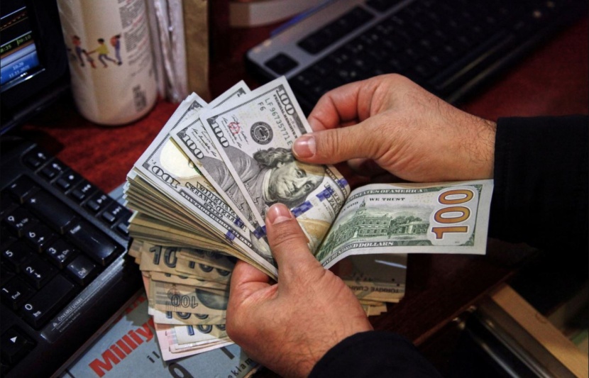 مصر ترفع سعر الدولار الجمركي إلى 18.64 جنيه