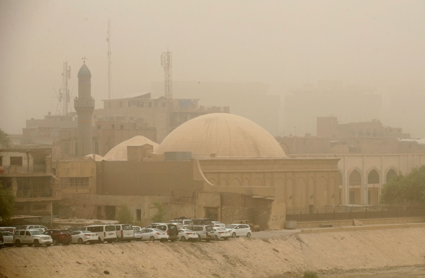 عاصفة ترابية جديدة في العراق وتعليق موقت للرحلات في مطار بغداد