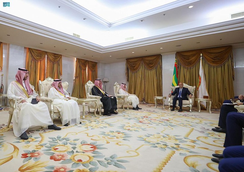 الرئيس الموريتاني يستقبل وزير الخارجية
