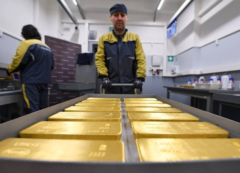استهداف الذهب الروسي بالعقوبات .. بصمات سلبية تعرض النظام المصرفي الدولي لتحديات قوية