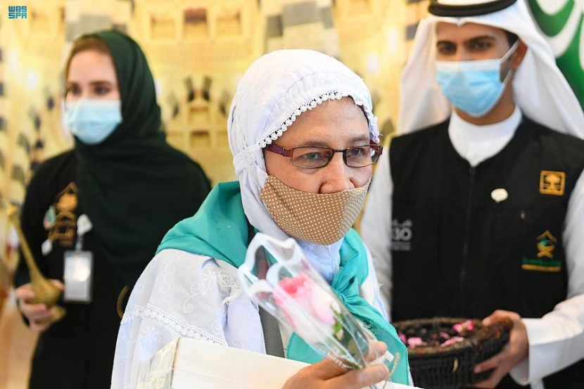 السعودية تستقبل أوائل الحجاج من خارج المملكة منذ 2019