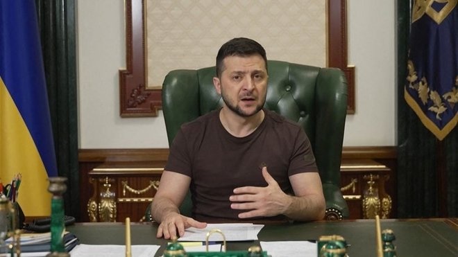 زيلينسكي : أثق في منح أوكرانيا وضع مرشح لعضوية الاتحاد الأوروبي خلال أسابيع