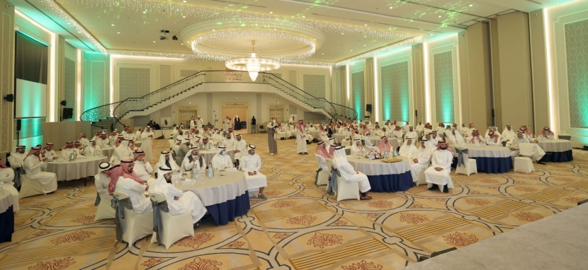 جامعة "المؤسس" تكرم القحطاني نظير جهوده المتميزة خلال فترة تكليفه عميدا لشؤون الطلاب