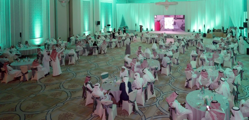 جامعة "المؤسس" تكرم القحطاني نظير جهوده المتميزة خلال فترة تكليفه عميدا لشؤون الطلاب