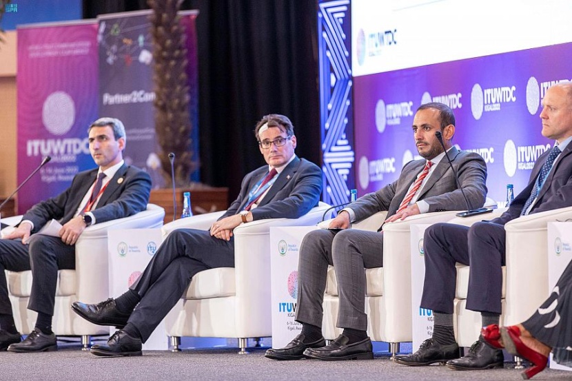 محافظ هيئة الاتصالات: السعودية تواكب التغيرات عبر فتح الآفاق وتعزيز التواصل مع العالم لتحقيق الأهداف المشتركة