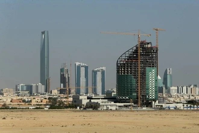 14 منشأة تقدم طلبات تسوية مع "منافسة" في قطاعات المقاولات والاتصالات والنقل