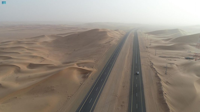 تواصل تنفيذ مشروع ازدواج طريق الرياض - الرين - بيشة