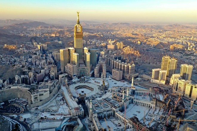 إطلاق منصة "نسك" لتسهيل قدوم المعتمرين من كافة أنحاء العالم
