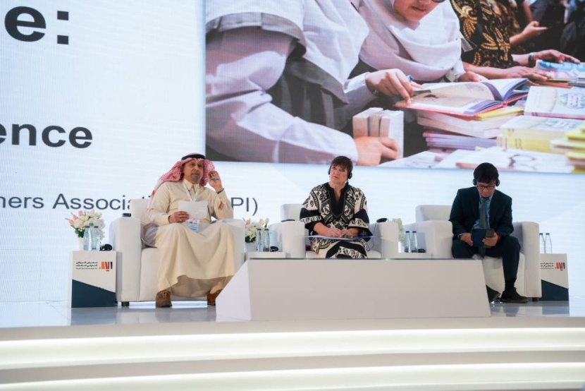مؤتمر الناشرين .. أفكار عالمية تعيد للكتاب المحلي ألقه وتوهجه