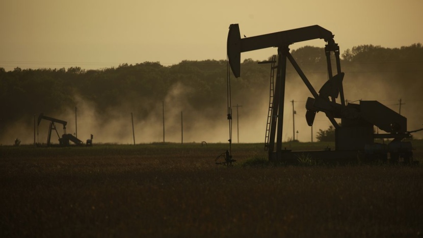 النفط يتجه لتحقيق مكاسب أسبوعية .. ارتفع 1% إلى 89.4 دولار