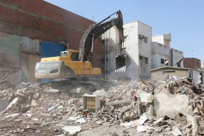 جدة: لجنة العشوائيات تشرع في إزالة حي قويزة