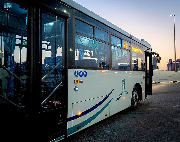 لـ 18 ساعة يوميا .. بدء الرحلات التجريبية لمشروع النقل العام في الشرقية