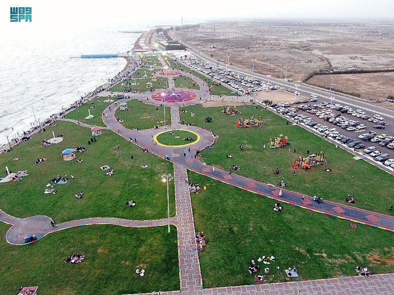 سواحل الشقيق .. واجهة سياحية بحرية في جازان