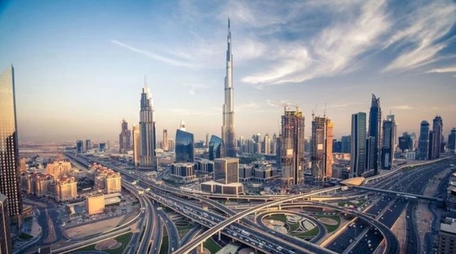 الإمارات تعتمد استراتيجية للسياحة لجذب 100 مليار درهم استثمارات حتى 2031