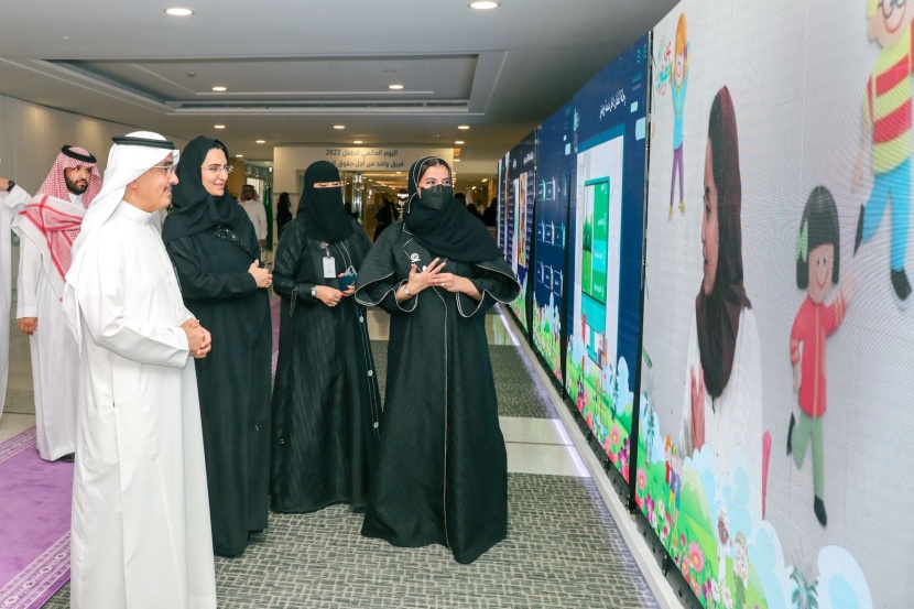«التعليم» تحتفي بالطفولة .. ومواهب صغيرة تتغنى للوطن في يومهم
