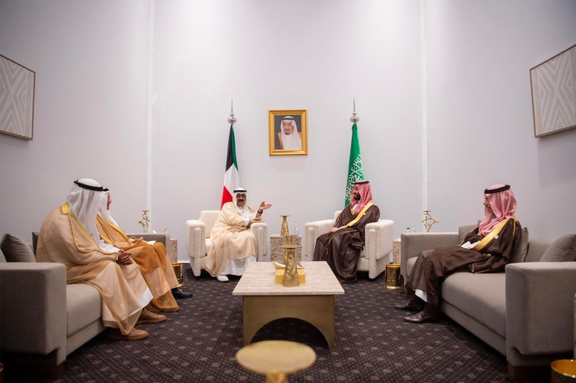 ولي العهد يبحث جهود مواجهة التغير المناخي مع ولي العهد الكويتي