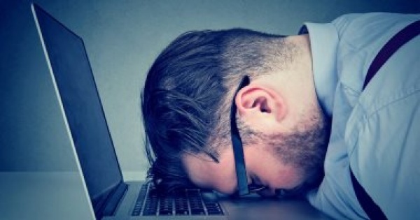 ما علاقة الزهايمر بقلة ساعات النوم؟