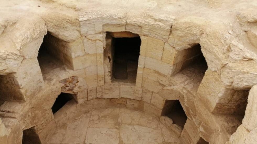 العثور على مبنى جنائزي ضخم في مصر