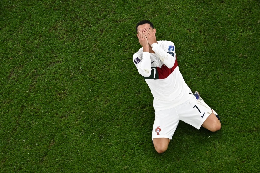 بكاء رونالدو .. الصورة الدائمة لكارثة البرتغال في كأس العالم 