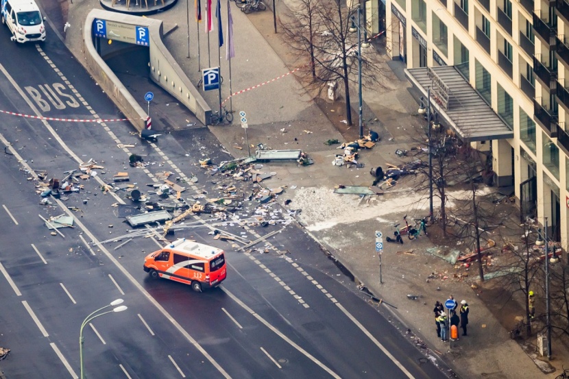 انفجار حوض أسماك ضخم في أحد فنادق العاصمة الألمانية