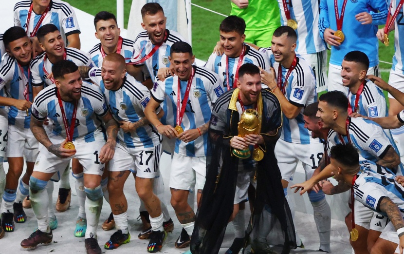 ميسي يقود الأرجنتين للتتويج بكأس العالم للمرة الأولى منذ 36 عاما