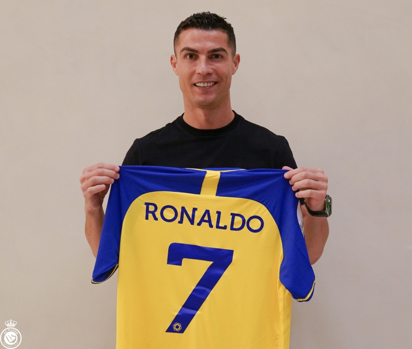 النصر يضم كريستيانو رونالدو حتى 2025