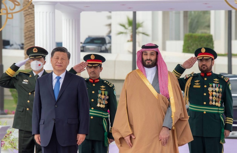 الرئيس الصيني يصل إلى قصر اليمامة في الرياض وولي العهد في مقدمة مستقبليه